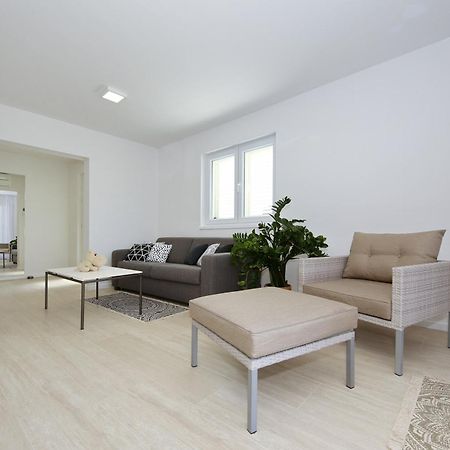 Valadar Apartments ปริฟลากา ภายนอก รูปภาพ