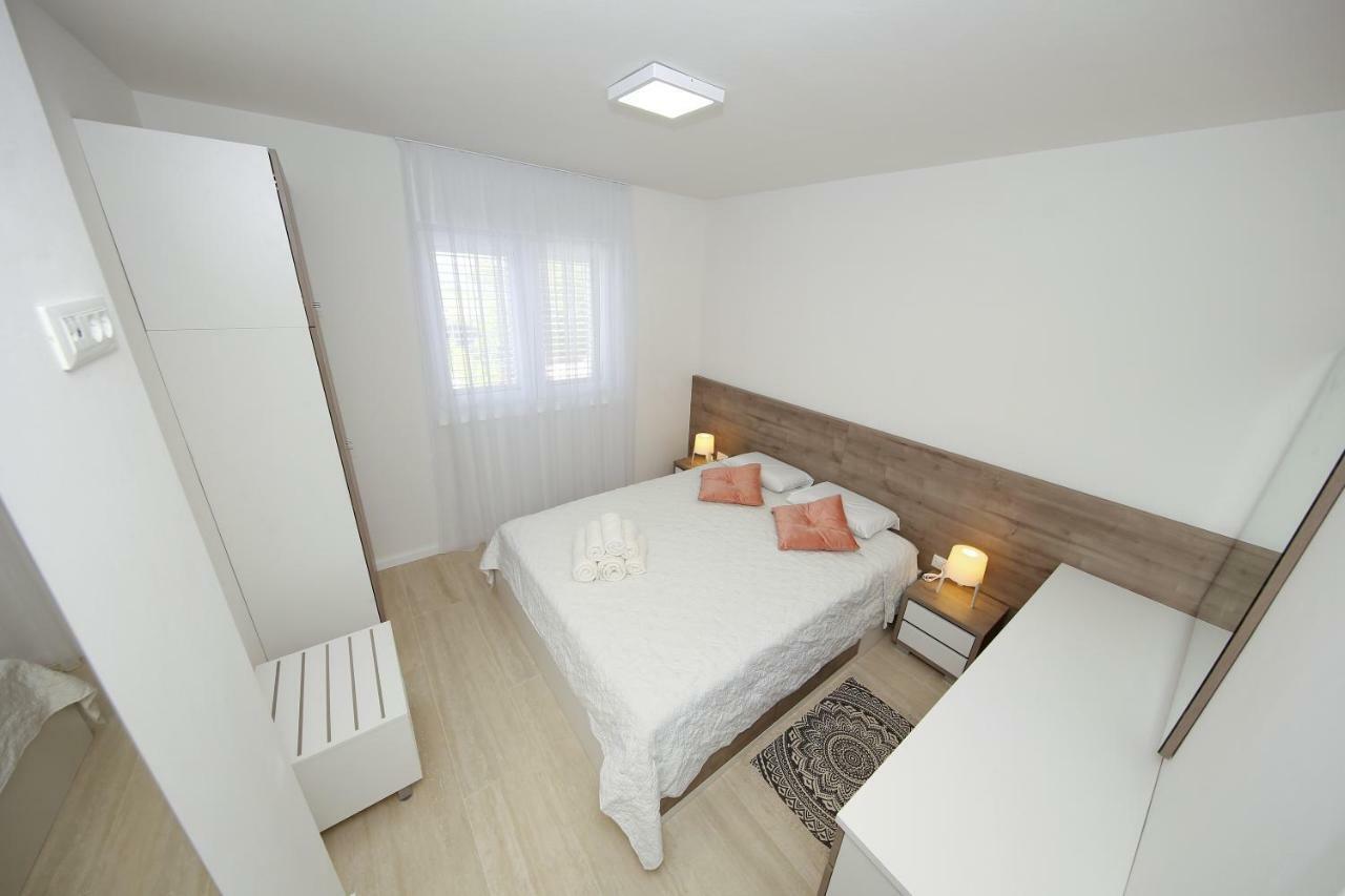 Valadar Apartments ปริฟลากา ภายนอก รูปภาพ