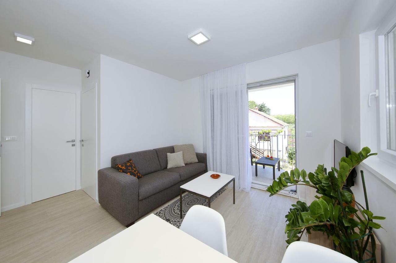 Valadar Apartments ปริฟลากา ภายนอก รูปภาพ