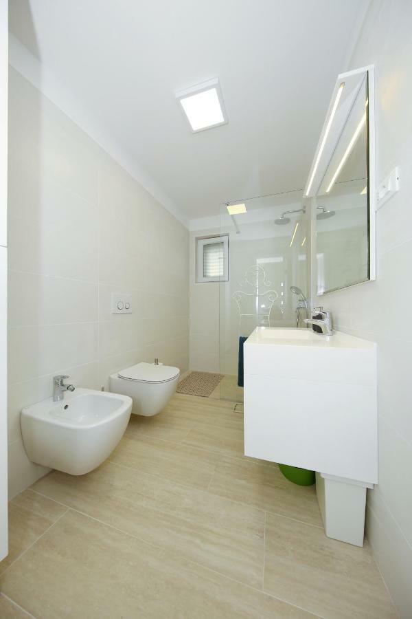 Valadar Apartments ปริฟลากา ภายนอก รูปภาพ
