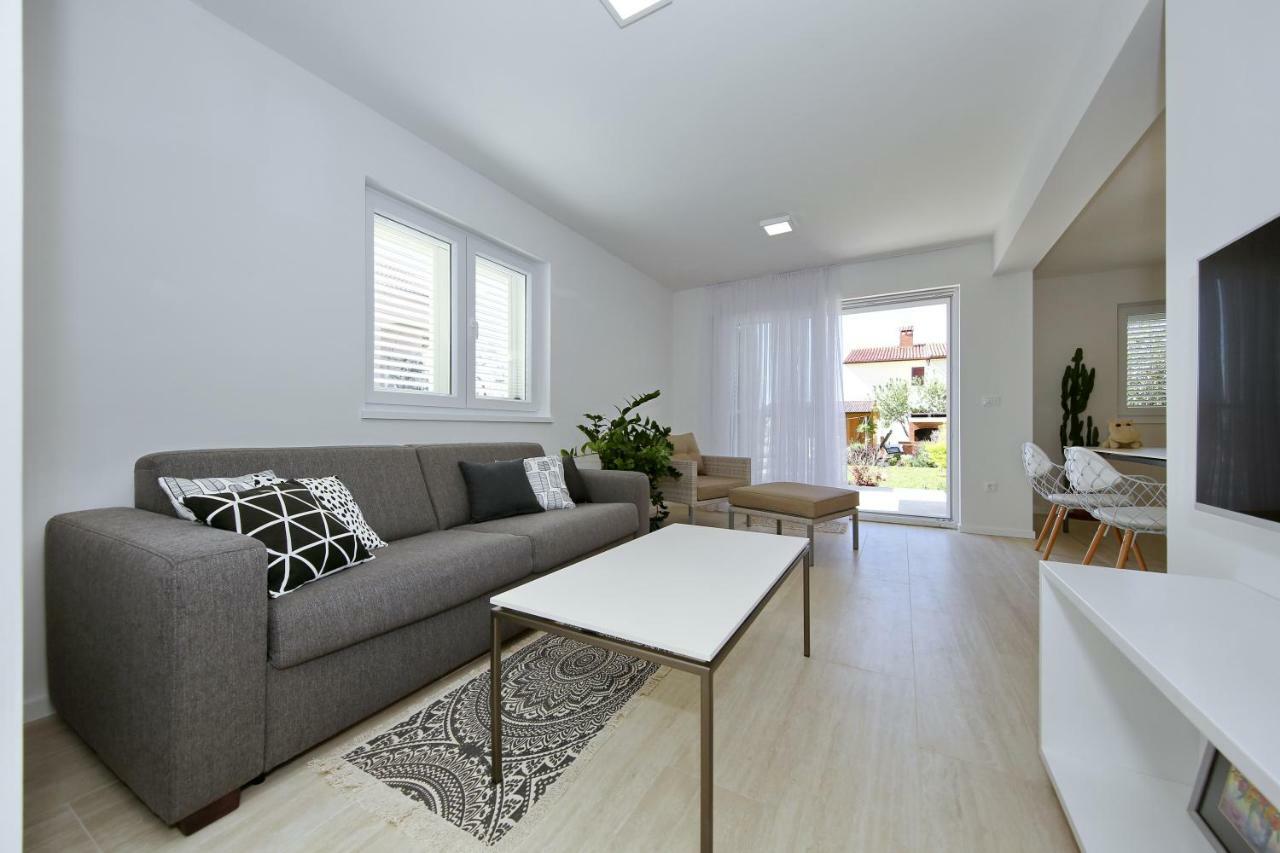 Valadar Apartments ปริฟลากา ภายนอก รูปภาพ