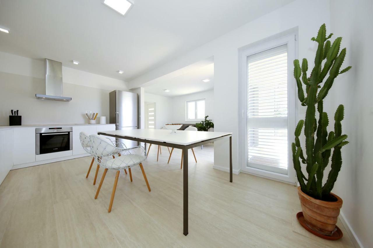 Valadar Apartments ปริฟลากา ภายนอก รูปภาพ