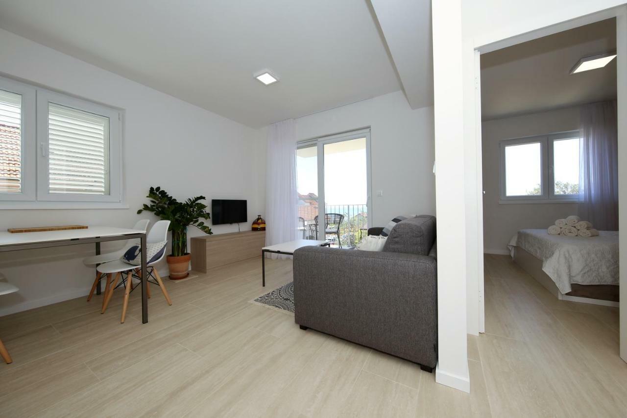 Valadar Apartments ปริฟลากา ภายนอก รูปภาพ