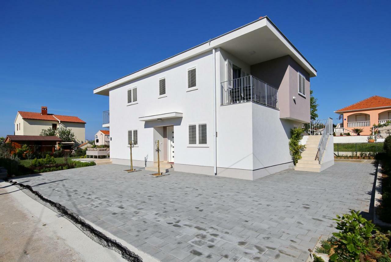 Valadar Apartments ปริฟลากา ภายนอก รูปภาพ