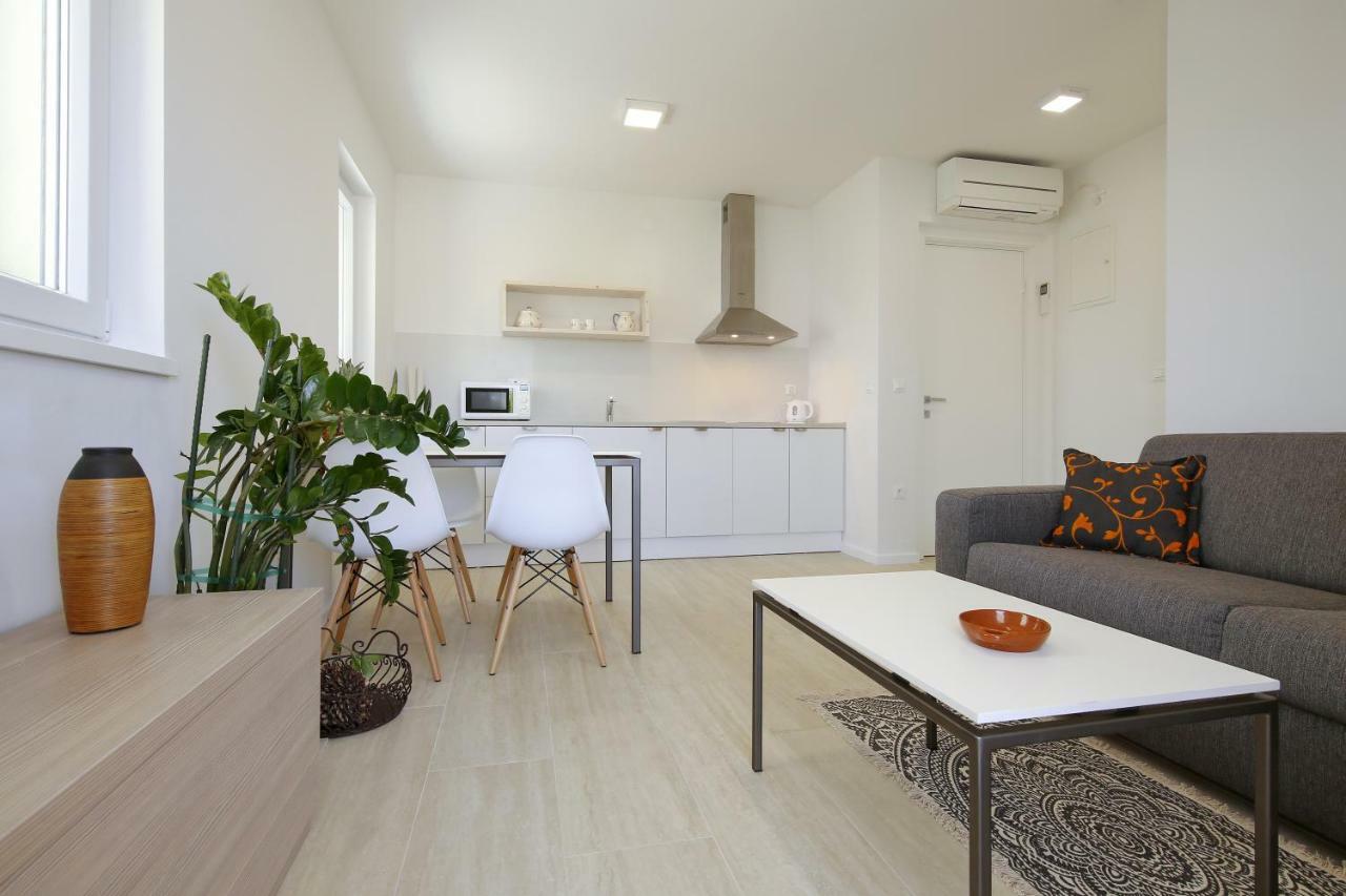Valadar Apartments ปริฟลากา ภายนอก รูปภาพ